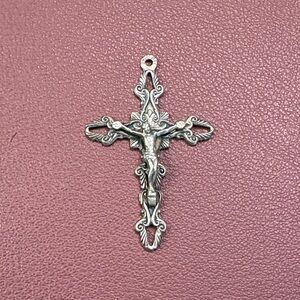 Intricate Italian made Silver Cross Pendant